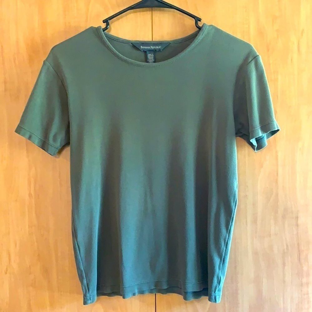 Banana Republic Army green short sleeve shirt